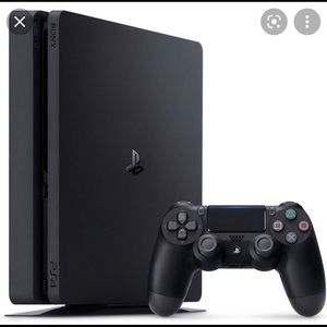 Play station four slim 1 TB